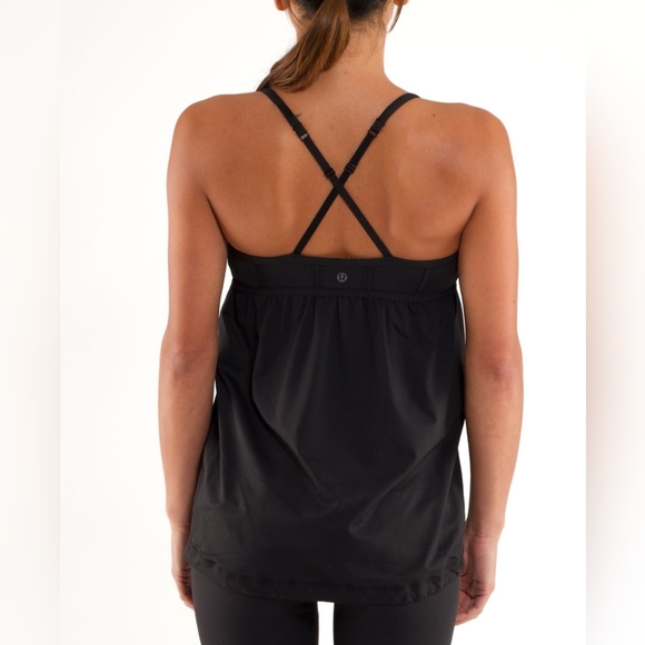 LuluLemon Rehearsal tank - Picture 3 of 5